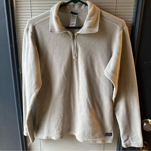 Patagonia fleece medium 1/4 quarter zip light gray pullover warm cozy activewear